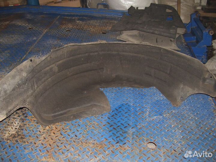 Форд мондео 4 Подкрылок задний R