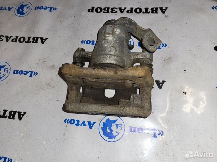 Суппорт тормозной задний левый Kia Ceed JD G4FG