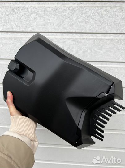 Кофр (бокс, короб) за сиденье 6 л BRP