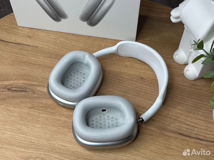 Наушники AirPods Max (белые)