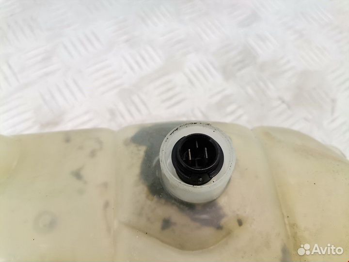 Бачок расширительный Audi A6 4A/C4 1996 8D0121403C