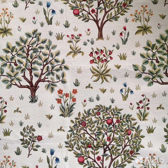 Ткань гобелен в стиле У. Морриса мильфлёр