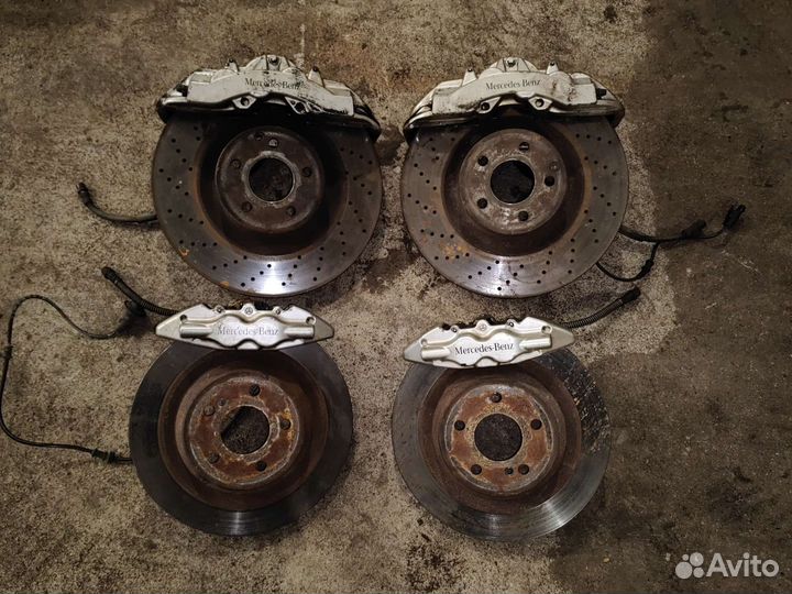 Суппорта Mercedes AMG W220