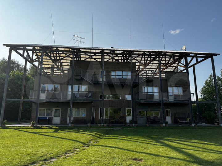 Дом 350 м² на участке 4 га