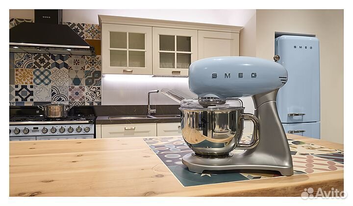 Миксер планетарный smeg SMF02pbeu