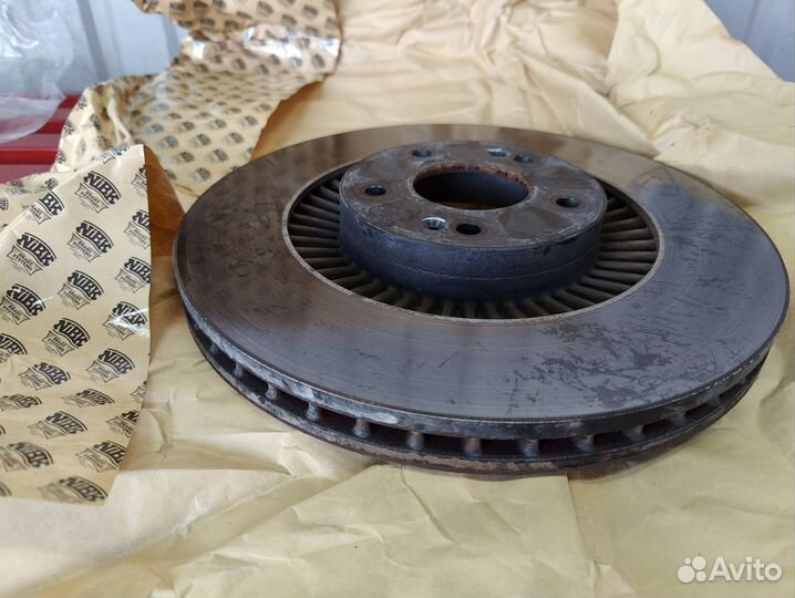 Передние тормозные диски суппорта Kia Carnival K4