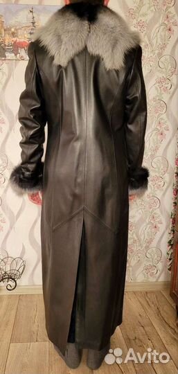 Демисезонный кожанный плащ