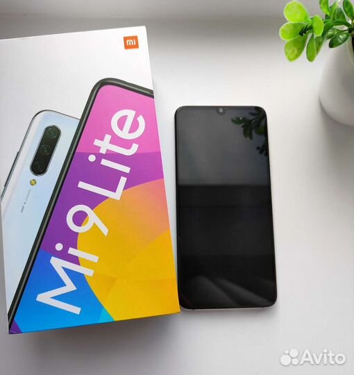 Телефон Xiaomi mi 9 Lite (в идеале)