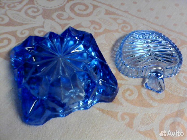 Стеклянные синие пепельницы. СССР