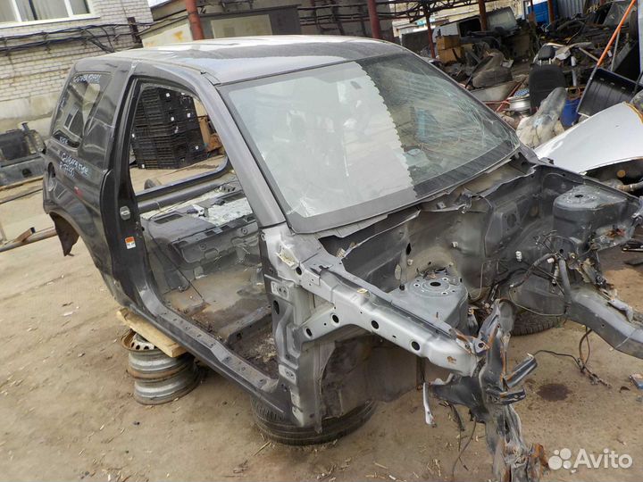 Боковина кузова suzuki grand vitara