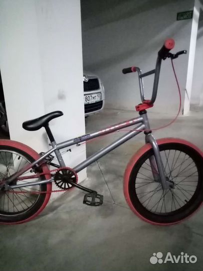 Трюковой велосипед BMX