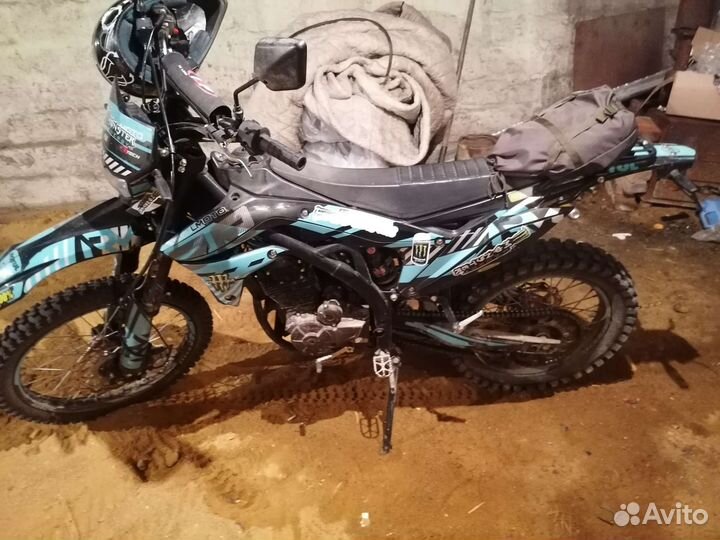 Regulmoto ZR 250