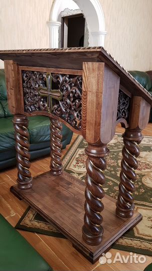 Резные иконы из дерева