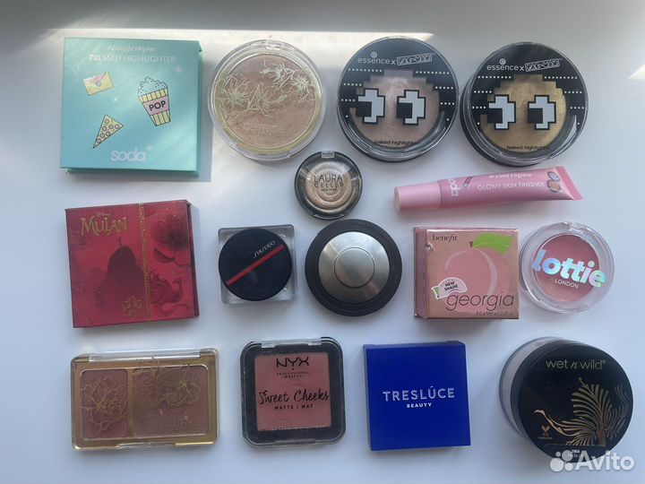 Becca,Charlotte Tilbury,Huda,Dior,Denona