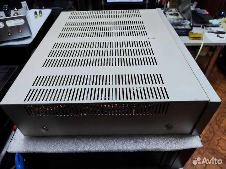 Усилитель Dual VC-1460 со стрелками