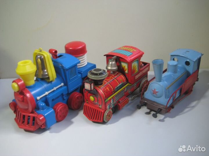 Игрушка времен СССР. Паровоз