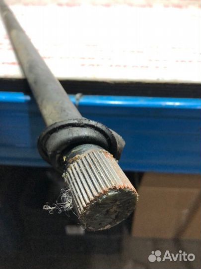 Торсион левый Mitsubishi Challenger K96 6G72 1996