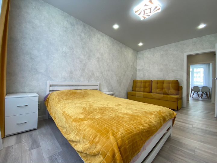 2-к. квартира, 42 м², 8/15 эт.