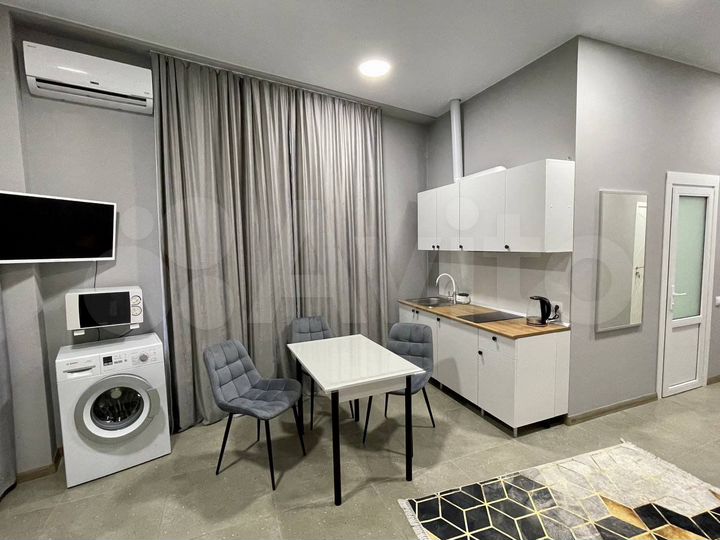 2-к. квартира, 60 м², 1/6 эт.