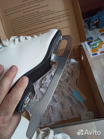 Коньки фигурные детские 34