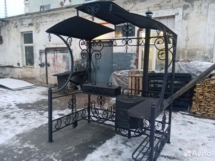 Кованые мангалы с крышей