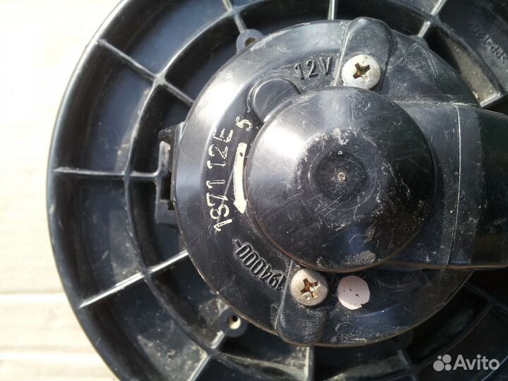 Мотор печки Toyota Wish (Denso 194000-1371)