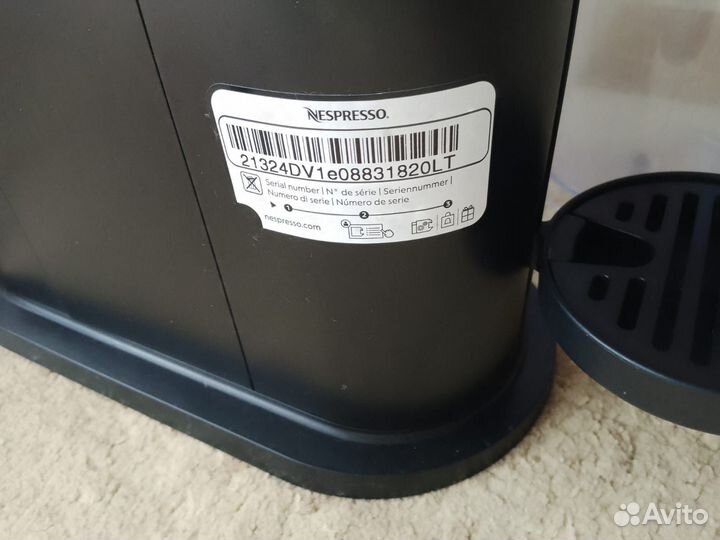 Капсульная кофемашина DeLonghi Nespresso Vertuo