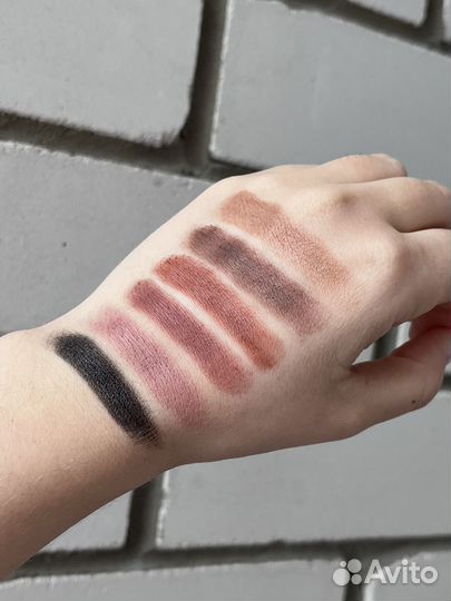 Тени для век