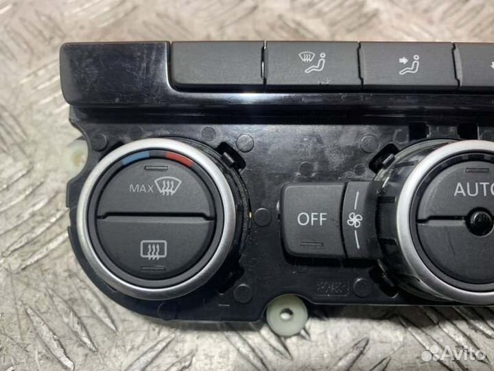 Блок управления климат-контролем Volkswagen Passat