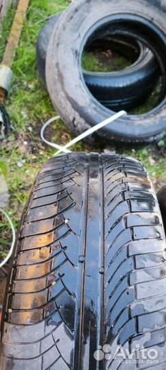 Michelin Latitude Diamaris 215/65 R16