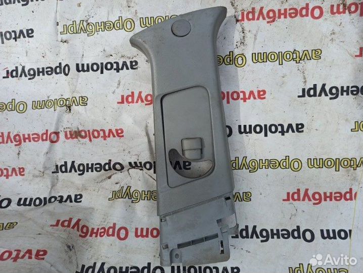 Накладка средней стойки правая Mitsubishi Lancer