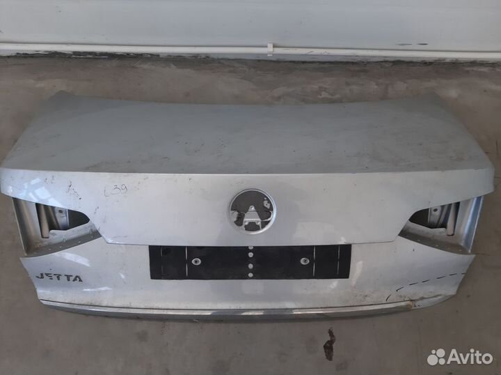 Крышка дверь багажника Volkswagen Jetta 6