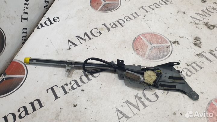 Механизм подачи ремня на Mercedes-Benz W140 CL SEC