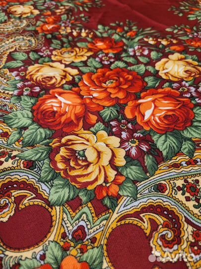 Платок женский (800х800)