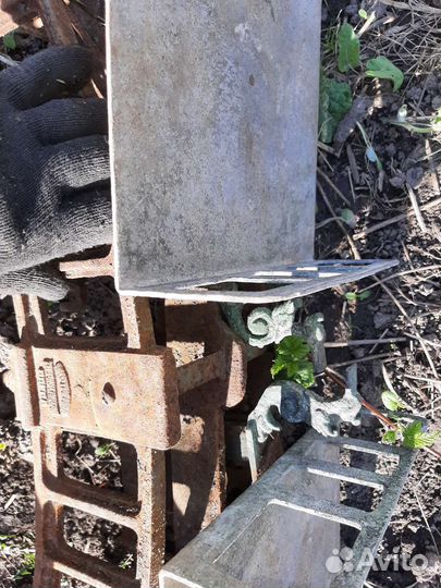 Весы старинные