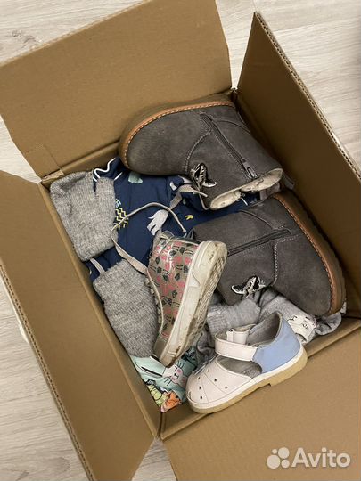 Вещи, обувь коробкой на девочку