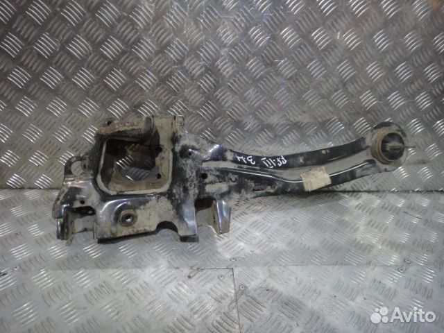 Рычаг подвески Focus 3 (11) зад L продольный б\у