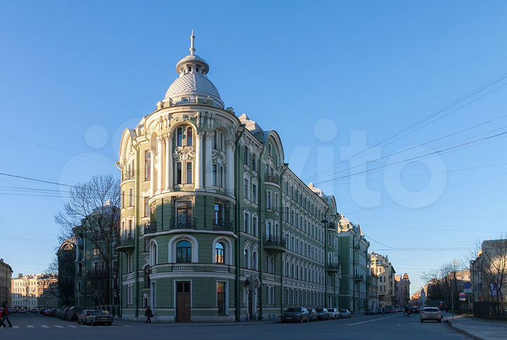 477,6 м2 в цоколе на Петроградке