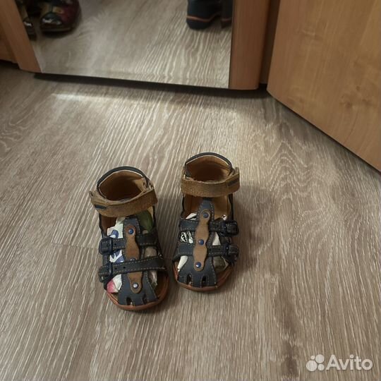 Сандали детские