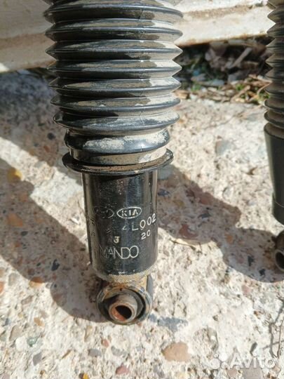 Амортизаторы задниена kia rio 3 бу. 55300-4L002