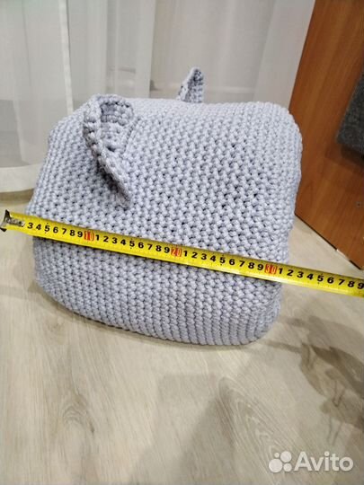 Лежанка для кошек вязаная