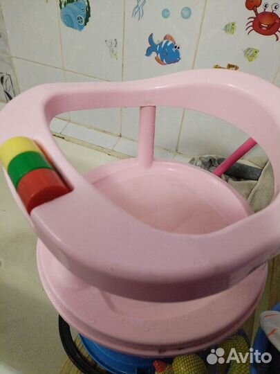 Детское сиденье в ванну