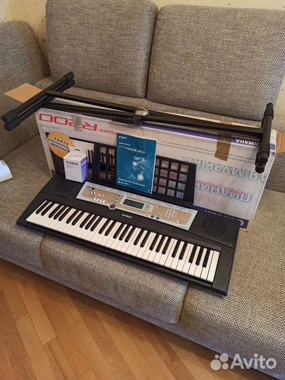 Синтезатор yamaha PSR.R200