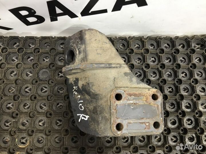 Кронштейн двигателя задний правый Renault Magnum