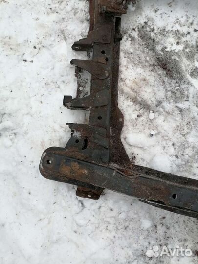 Подрамник Renault scenic 1