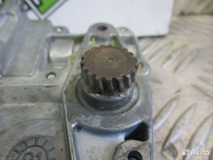 Моторчик люка Golf 3 / Vento 1992г