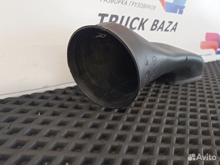 81619500428 Патрубок отопителя Man TGA, Man TGX