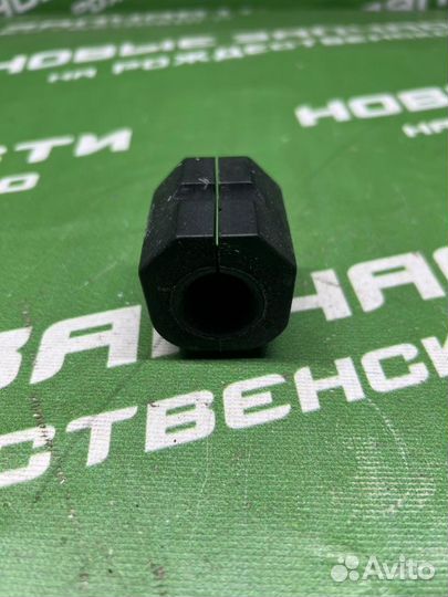 Втулка стабилизатора Audi 100 1987