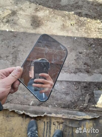 Провое стикло заднего вида