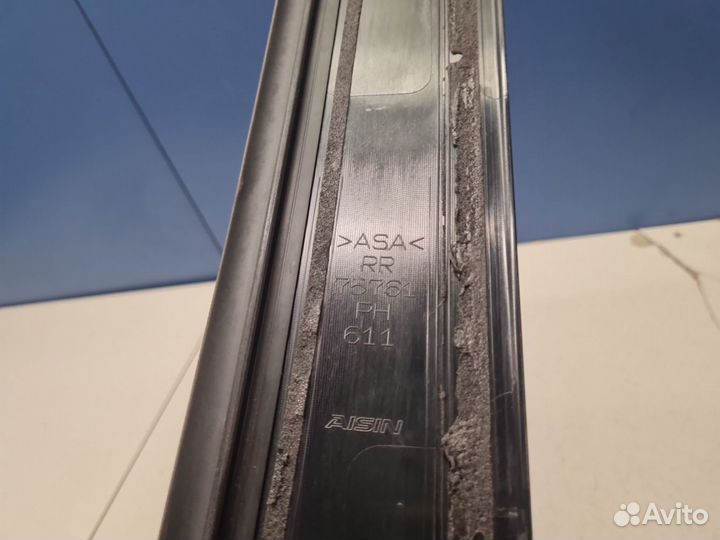 Накладка рамки двери задней правой Toyota Land Cru